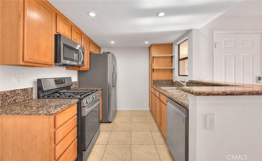 1315 Massachusetts Avenue, Unit 204 Riverside, CA 92507 - Photo 12 of 35