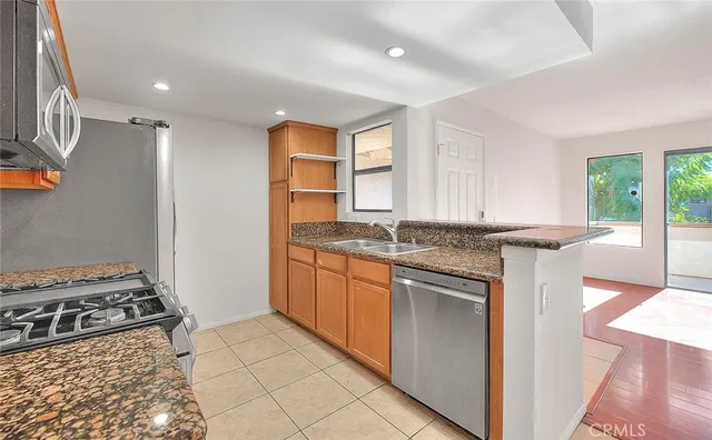 $307,500 | 1315 Massachusetts Avenue, Unit 204, Riverside, CA 92507