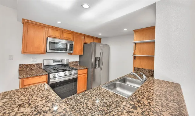 $307,500 | 1315 Massachusetts Avenue, Unit 204, Riverside, CA 92507