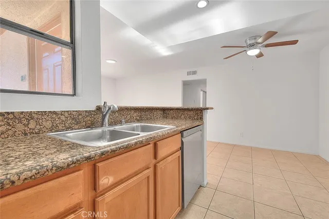 $307,500 | 1315 Massachusetts Avenue, Unit 204, Riverside, CA 92507