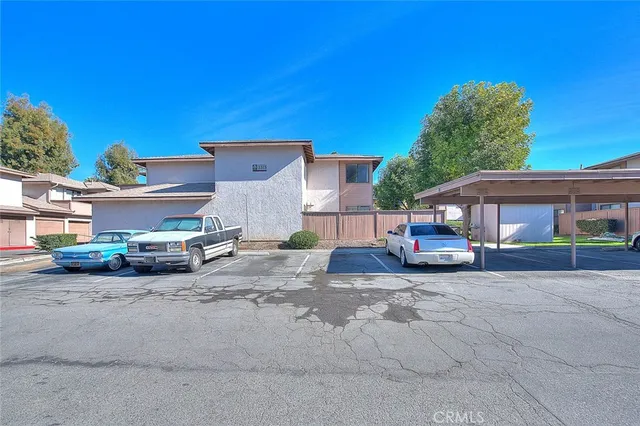 $307,500 | 1315 Massachusetts Avenue, Unit 204, Riverside, CA 92507