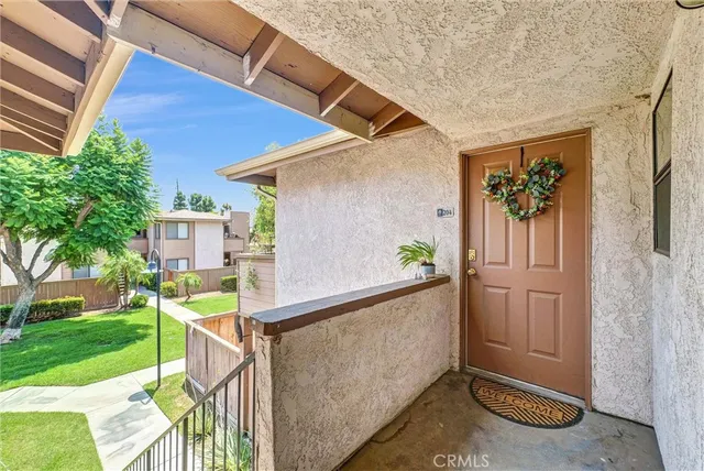 $307,500 | 1315 Massachusetts Avenue, Unit 204, Riverside, CA 92507