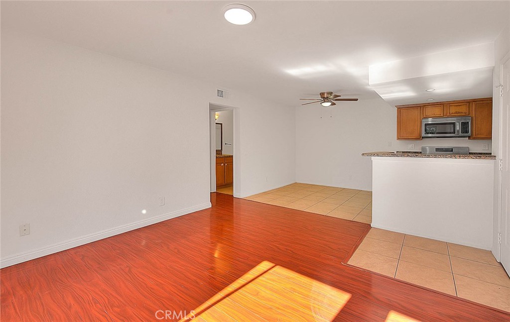 1315 Massachusetts Avenue, Unit 204 Riverside, CA 92507 - Photo 7 of 35