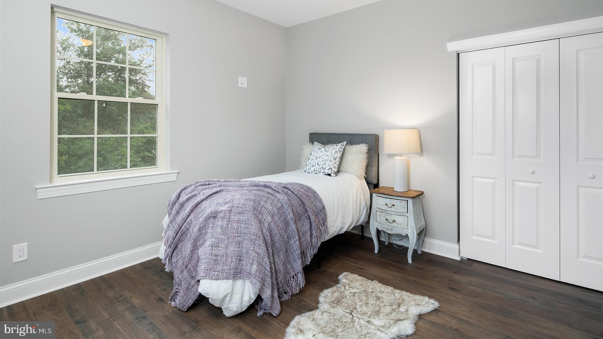 28459 School House Road Columbus, NJ 08022 - Photo 24 of 39 Back Bedroom