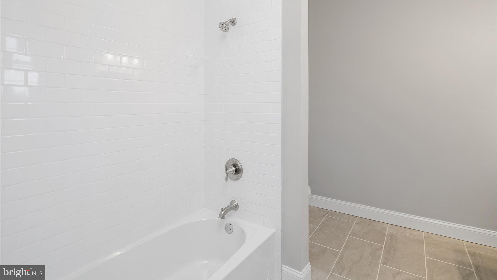 28459 School House Road Columbus, NJ 08022 - Photo 30 of 39 Full bath on 2nd Floor