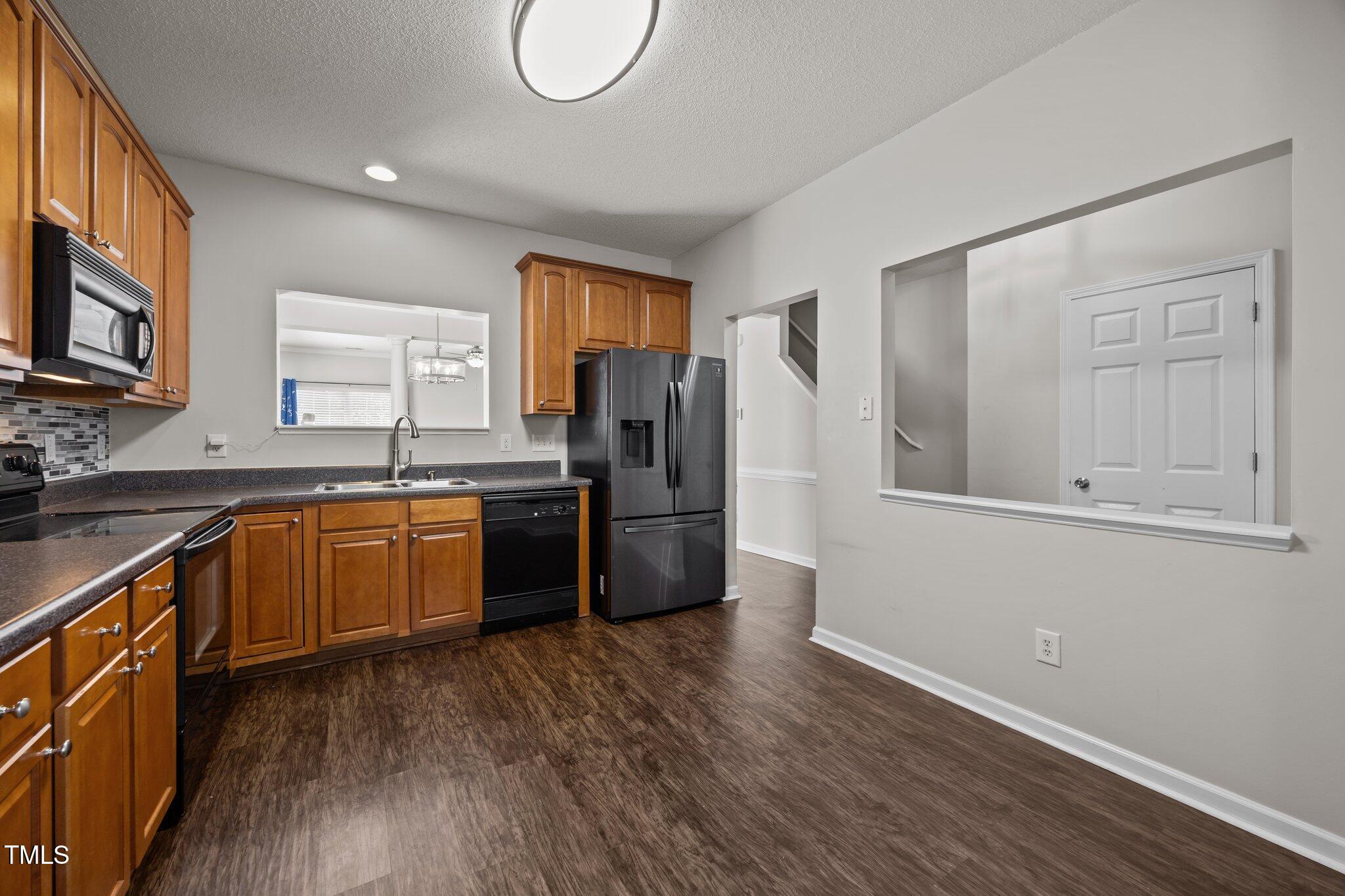 3408 Sosa Road Raleigh, NC 27610 - Photo 5 of 29 23-web-or-mls-IMG_8931