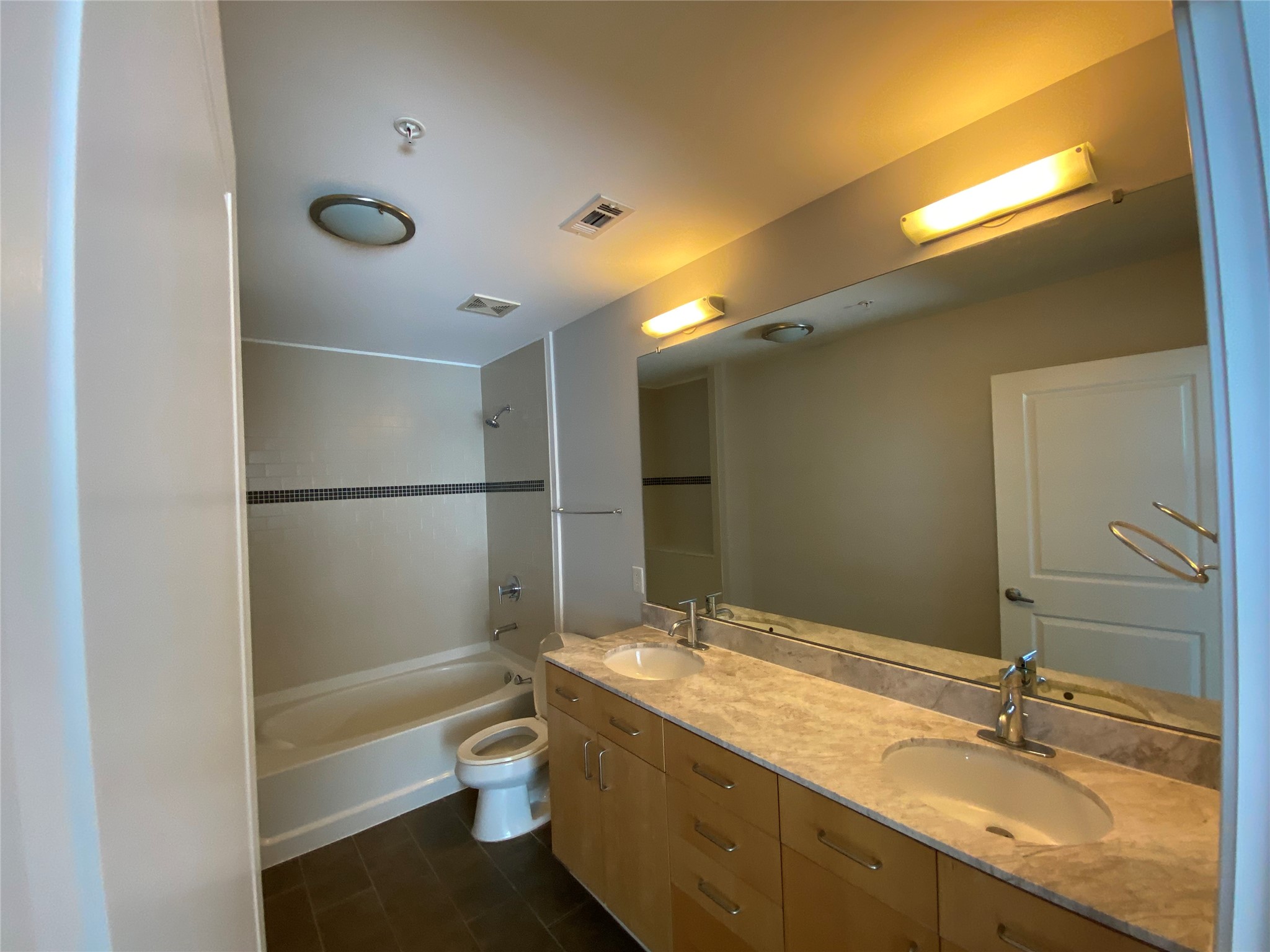 5925 Almeda Road, Unit 11002 Houston, TX 77004 - Photo 18 of 32