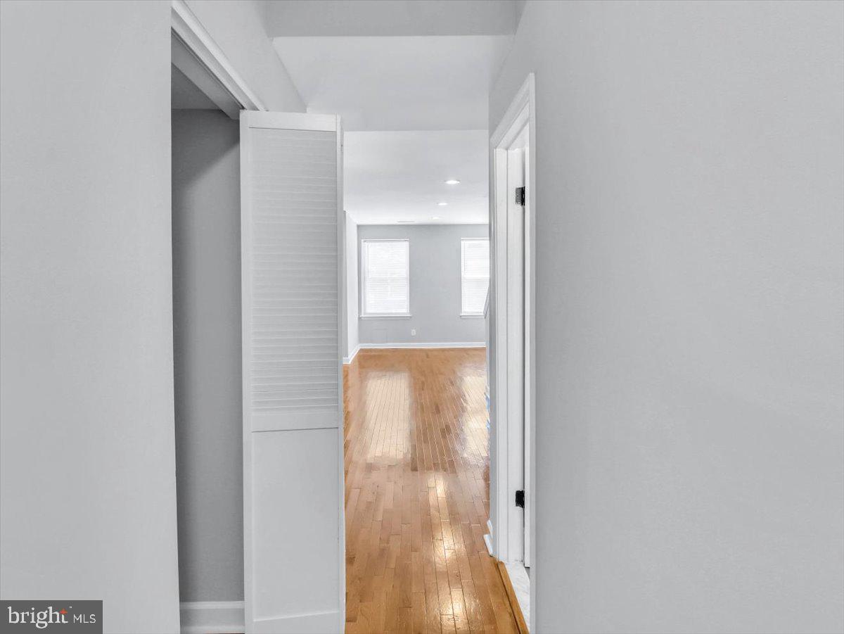 27 Bates Street Northwest Washington, DC 20001 - Photo 11 of 35 Main Level Hall