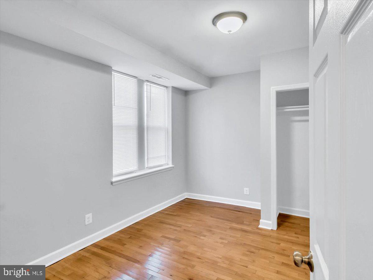 27 Bates Street Northwest Washington, DC 20001 - Photo 16 of 35 Main Level 4th Bedroom