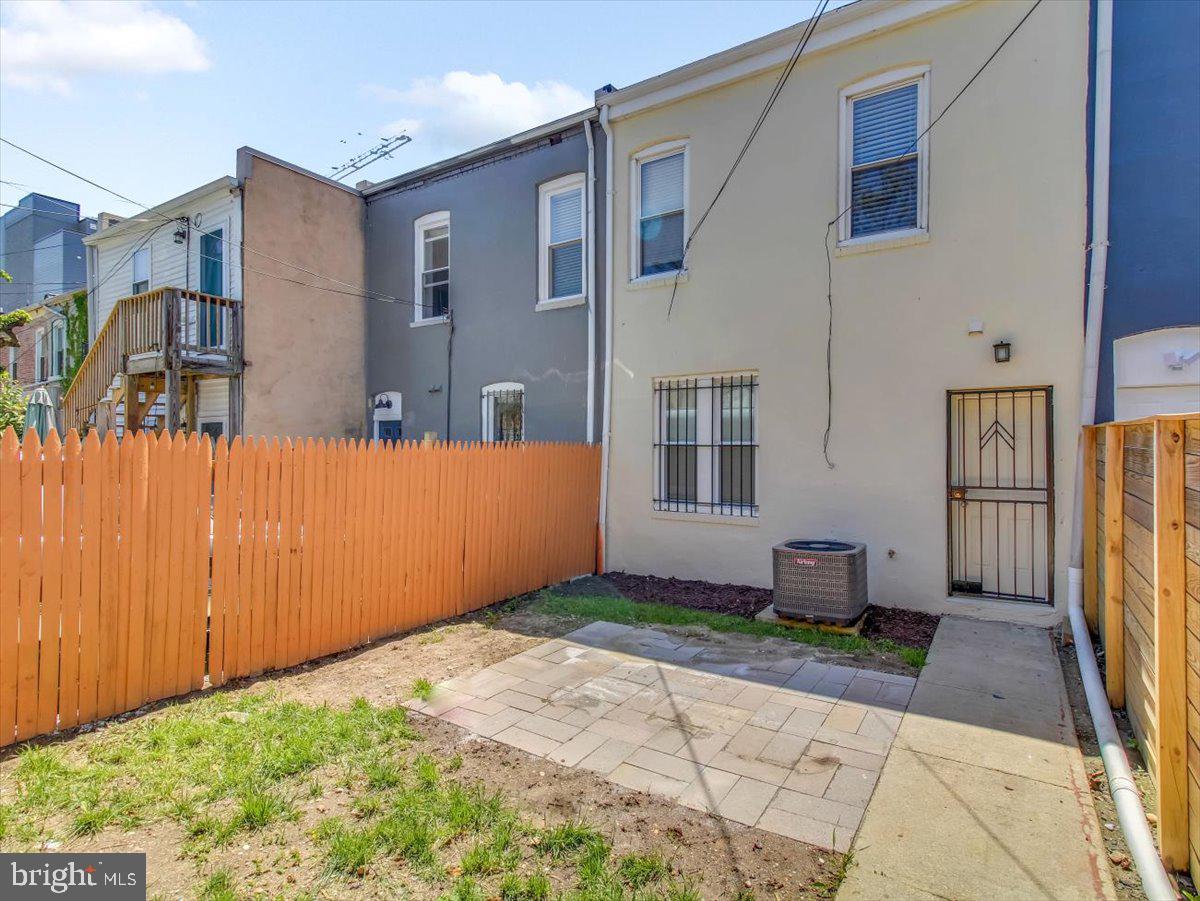 27 Bates Street Northwest Washington, DC 20001 - Photo 32 of 35