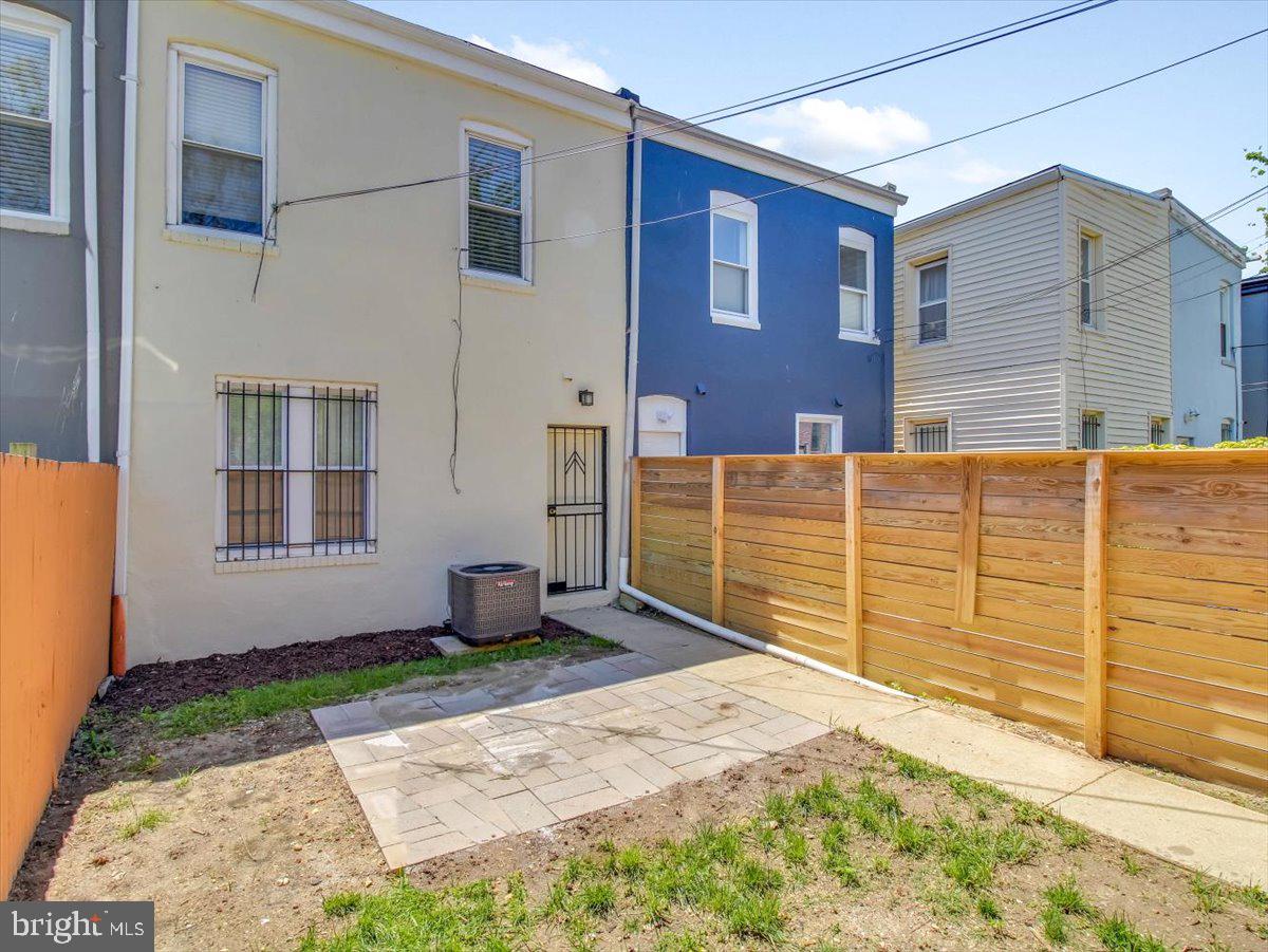 27 Bates Street Northwest Washington, DC 20001 - Photo 33 of 35