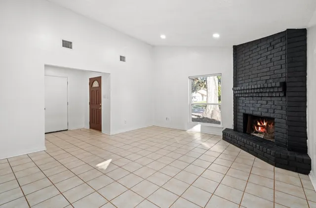 $1,800 | 3226 Ricewood Drive, Porter, TX 77365