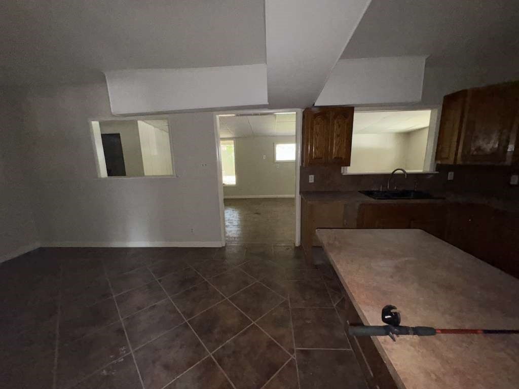 270 Triangle Drive Vidor, TX 77662 - Photo 16 of 29 a view of hallway with window
