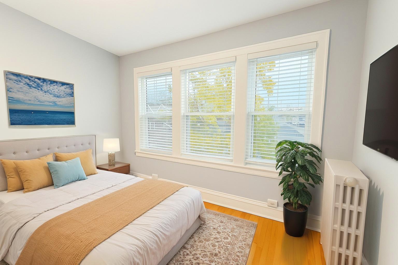 3909 North Lamon Avenue, Unit 2N Chicago, IL 60641 - Photo 3 of 6