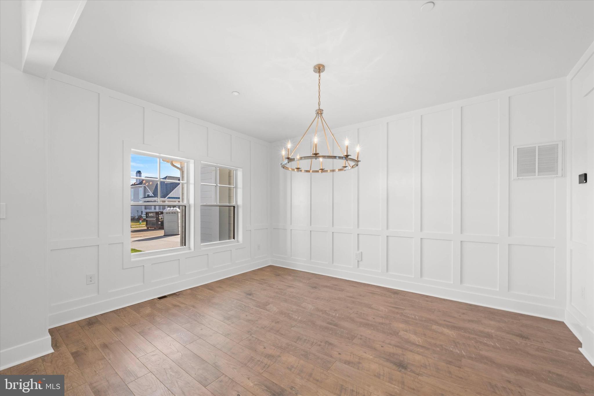 11809 River Run Lane Berlin, MD 21811 - Photo 40 of 95 a view of empty room with windows