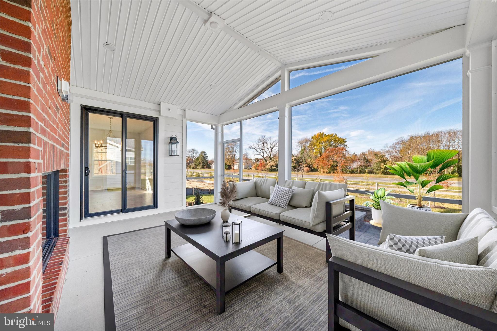11809 River Run Lane Berlin, MD 21811 - Photo 86 of 95 a living room with furniture and a large window