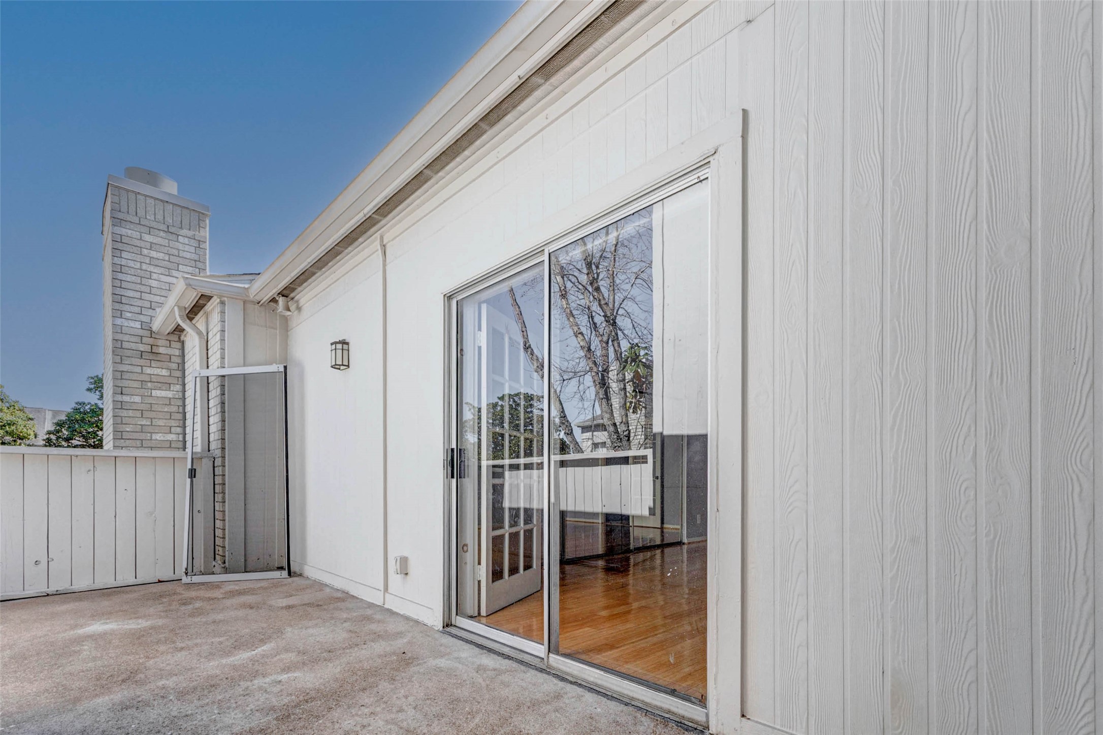 3800 Tanglewilde Street, Unit 102 Houston, TX 77063 - Photo 19 of 28 a view of entryway
