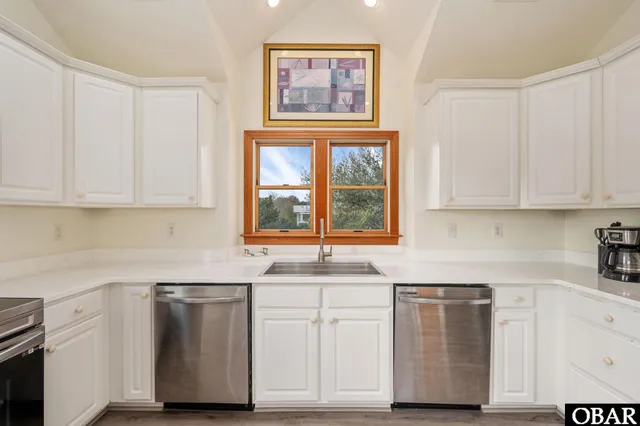 $1,349,900 | 134 Four Seasons Lane, Duck, NC 27949