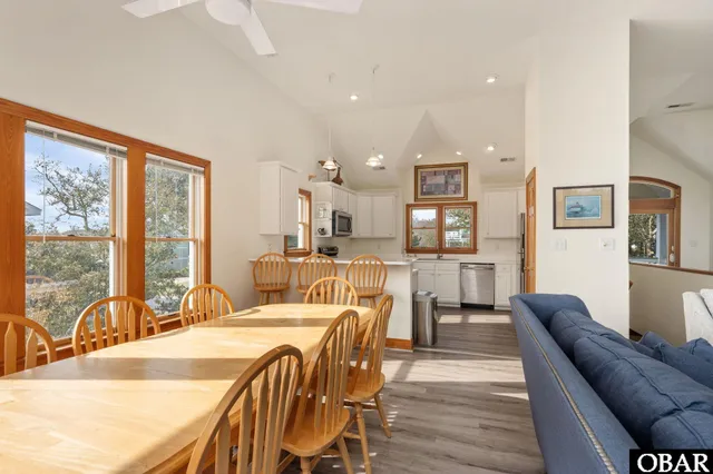 $1,349,900 | 134 Four Seasons Lane, Duck, NC 27949