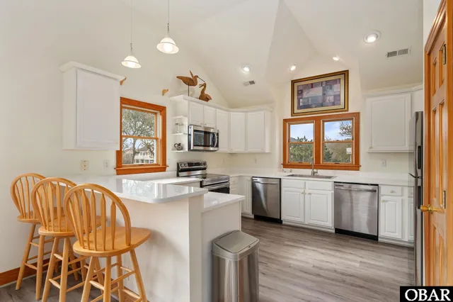 $1,349,900 | 134 Four Seasons Lane, Duck, NC 27949