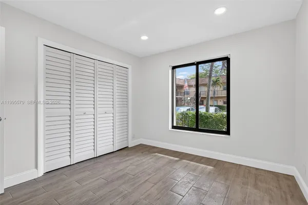 $260,000 | 275 Gate Road, Unit 104, Hollywood, FL 33024