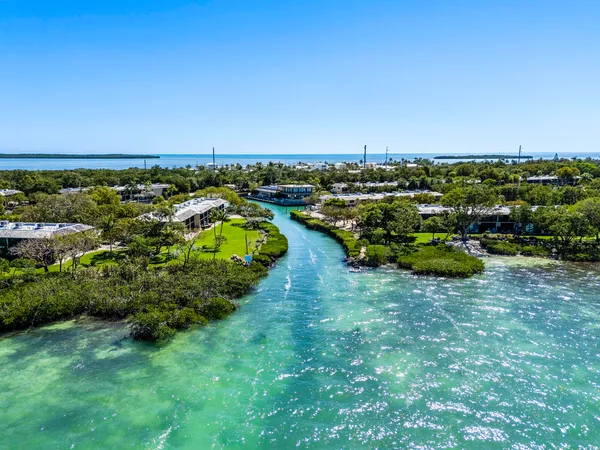 $1,075,000 | 96000 Overseas Highway, Unit S3 AND 29' BOAT SLIP, Key Largo, FL 33037