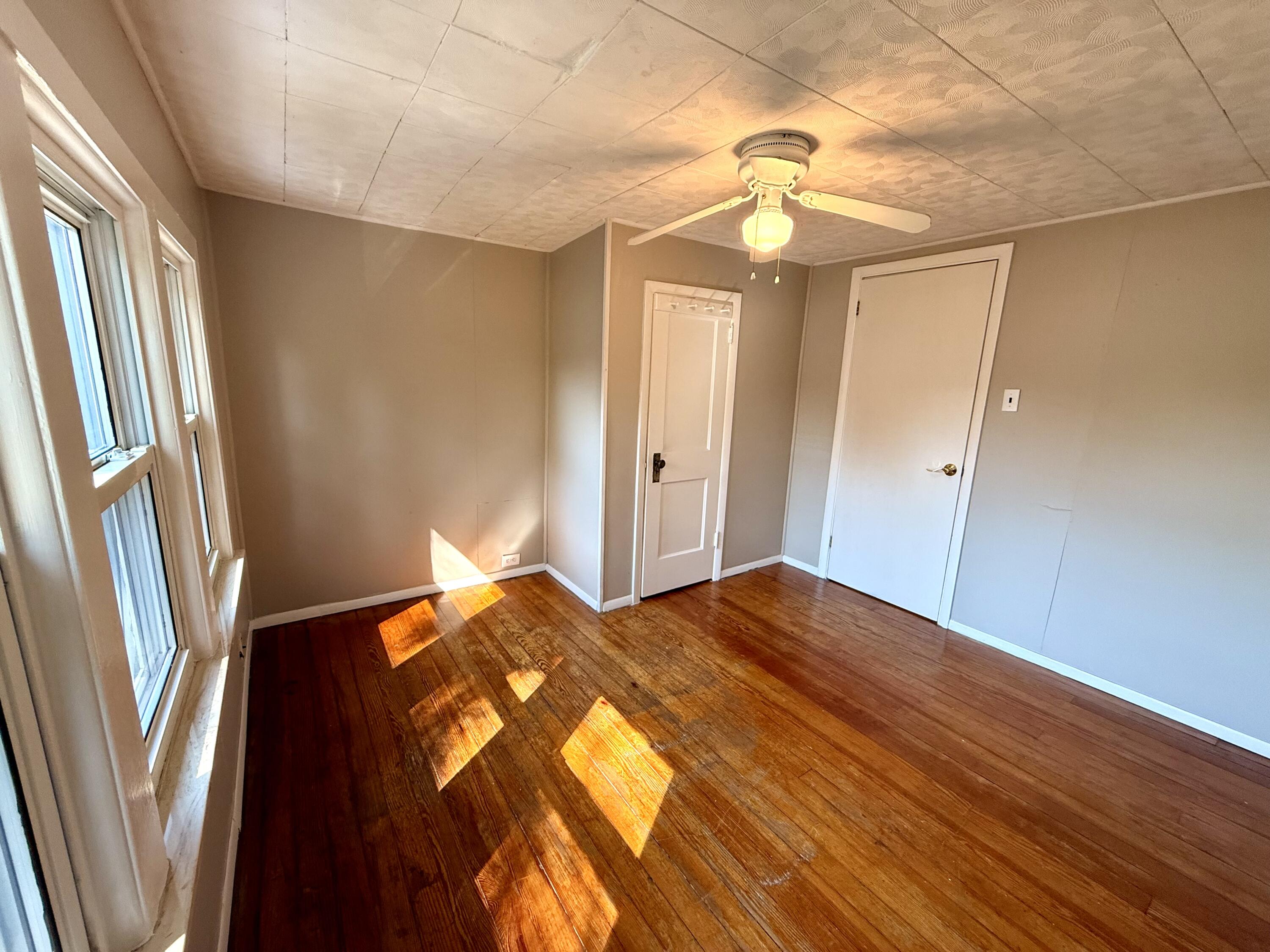 15028 Sumner Redford, MI 48239 - Photo 11 of 21 primary bedroom