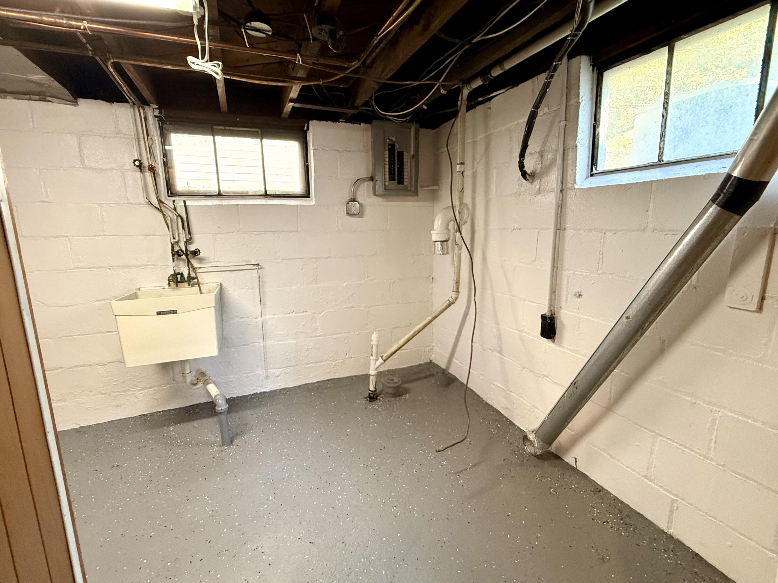 15028 Sumner Redford, MI 48239 - Photo 17 of 21 laundry room 1 Sumner