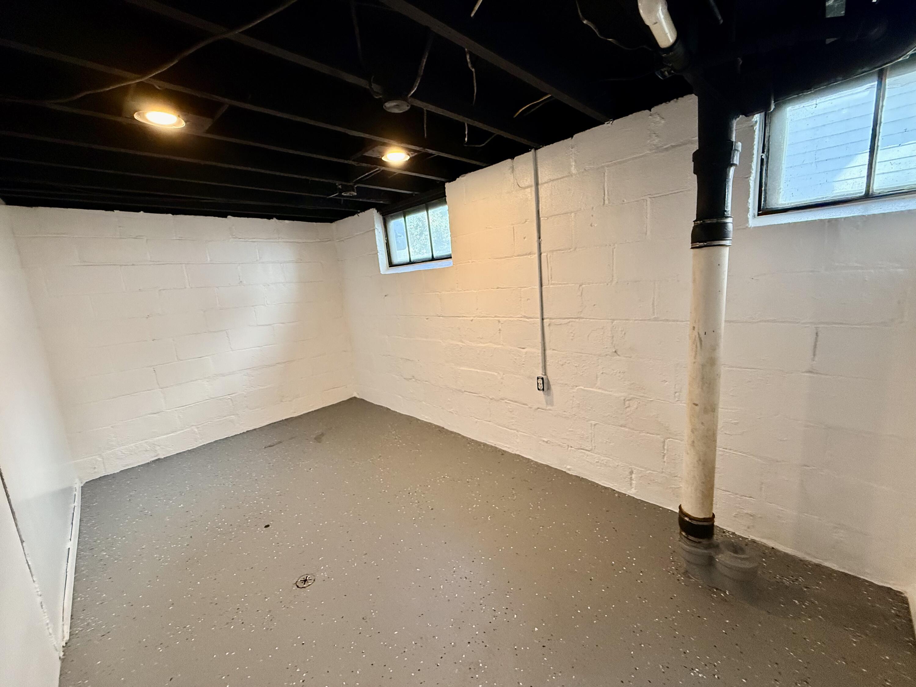 15028 Sumner Redford, MI 48239 - Photo 18 of 21 bonus room basement Sumner