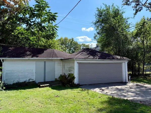 $209,800 | 15028 Sumner, Redford, MI 48239