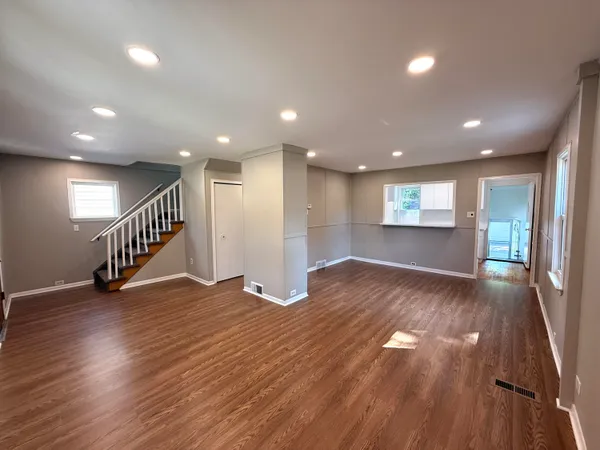 $209,800 | 15028 Sumner, Redford, MI 48239