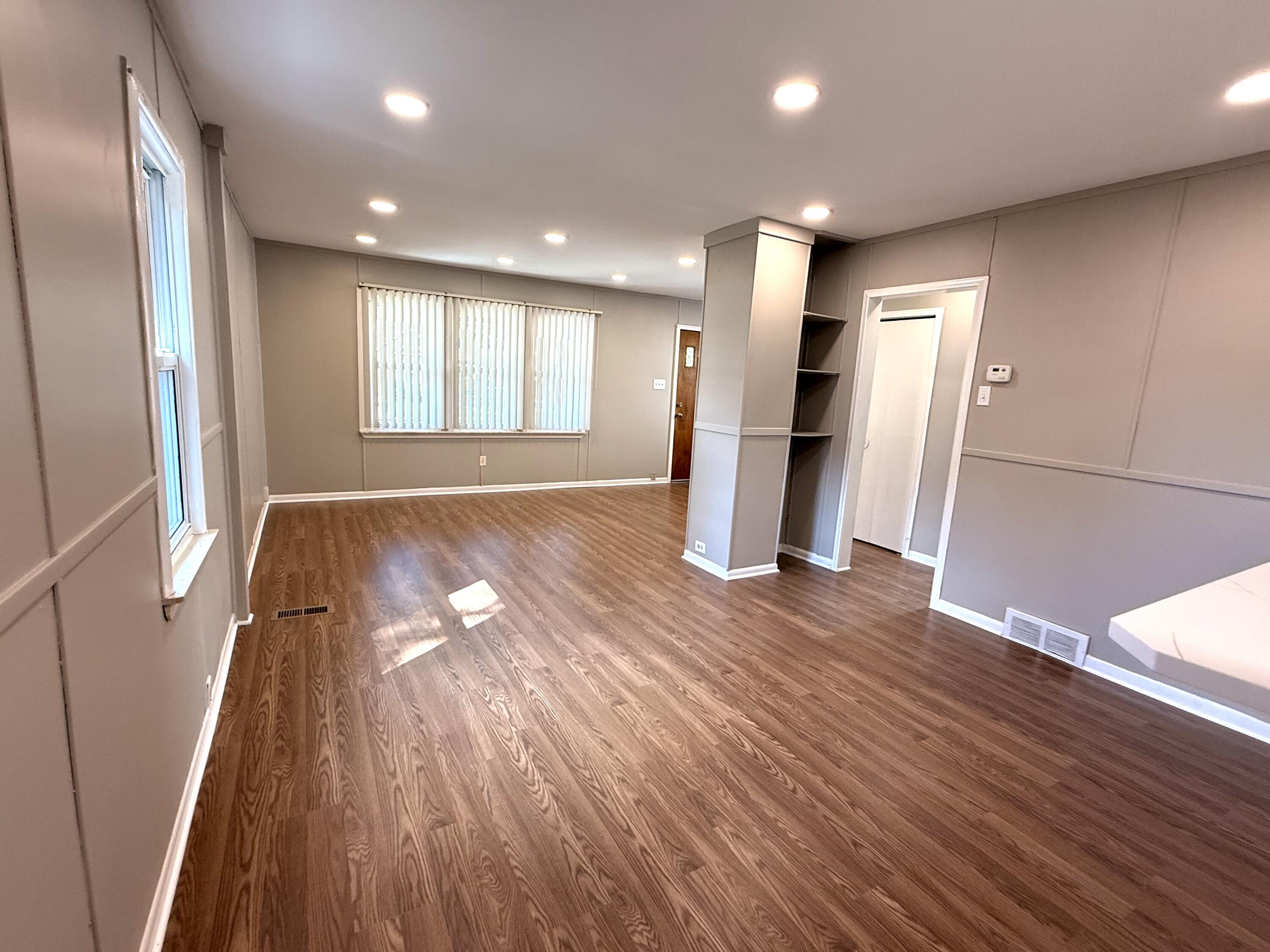 15028 Sumner Redford, MI 48239 - Photo 5 of 21 dining plus living Sumner