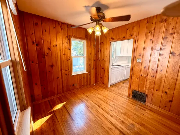 $209,800 | 15028 Sumner, Redford, MI 48239