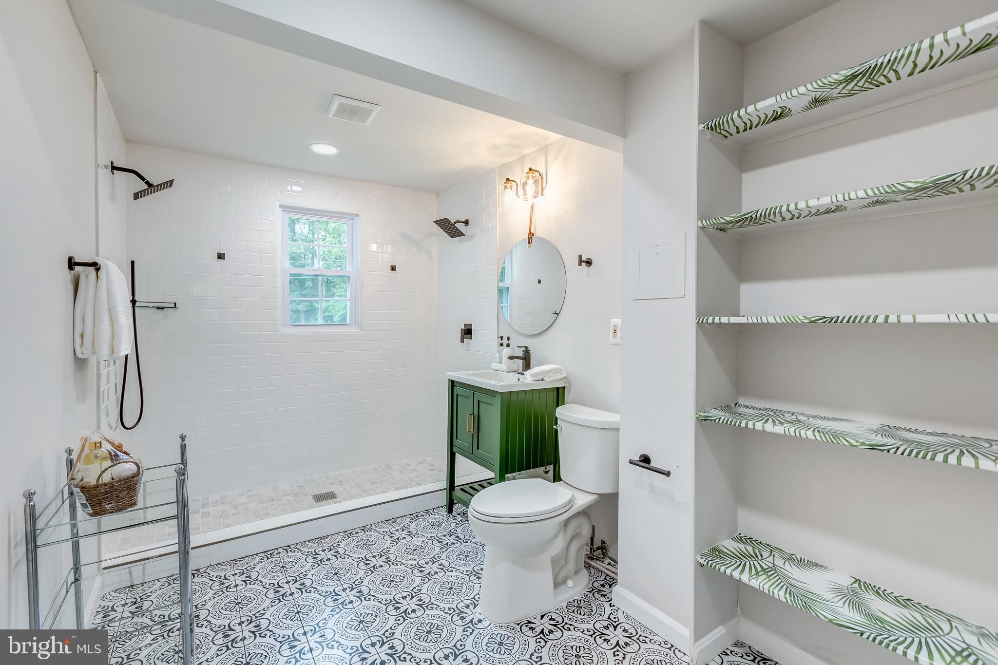 24436 Lenah Road Aldie, VA 20105 - Photo 22 of 39 a bathroom with a toilet and a shower