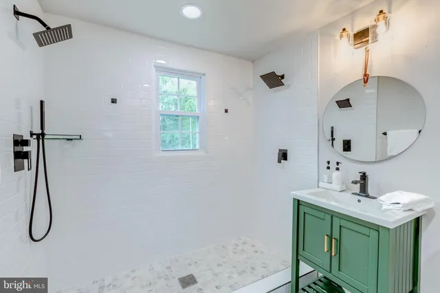 $3,100 | 24436 Lenah Road, Aldie, VA 20105