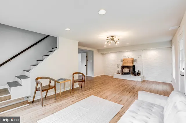 $3,100 | 24436 Lenah Road, Aldie, VA 20105