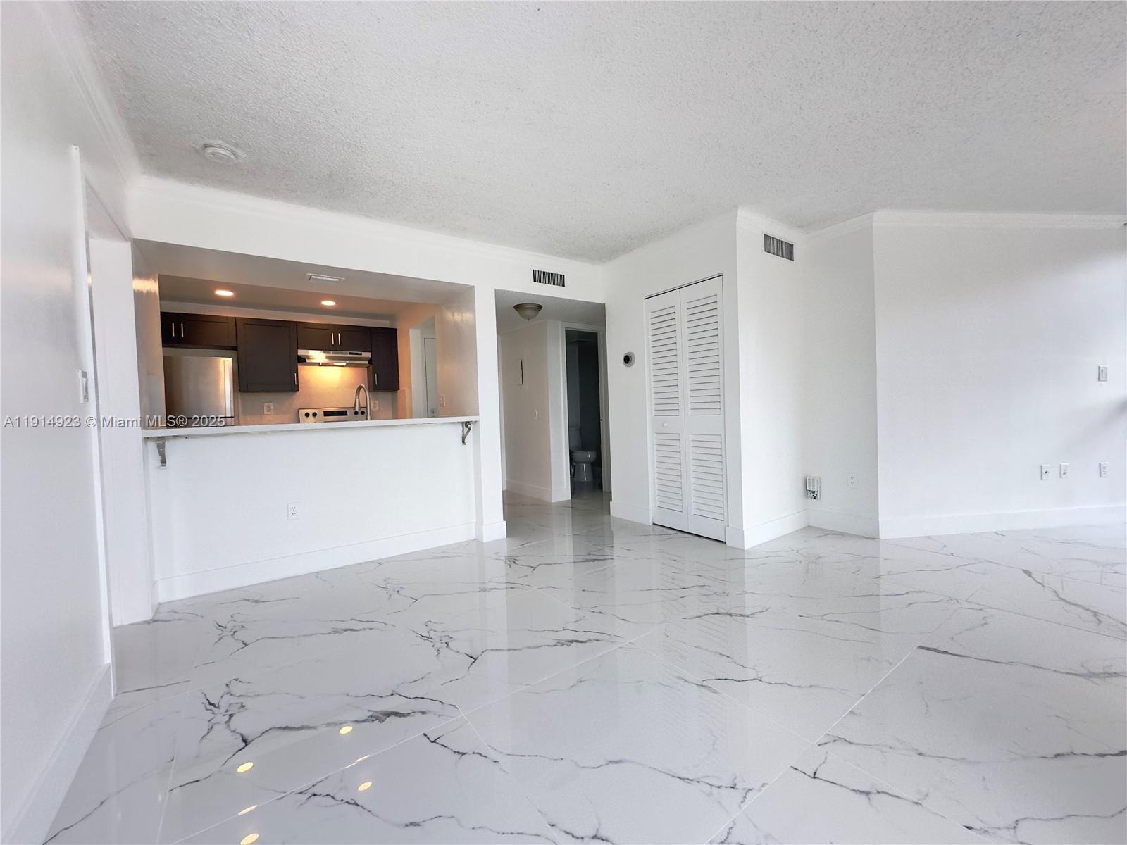 7125 Northwest 186th Street, Unit B311 Hialeah, FL 33015 - Photo 12 of 25