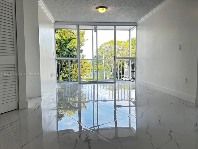 $2,600 | 7125 Northwest 186th Street, Unit B311, Hialeah, FL 33015