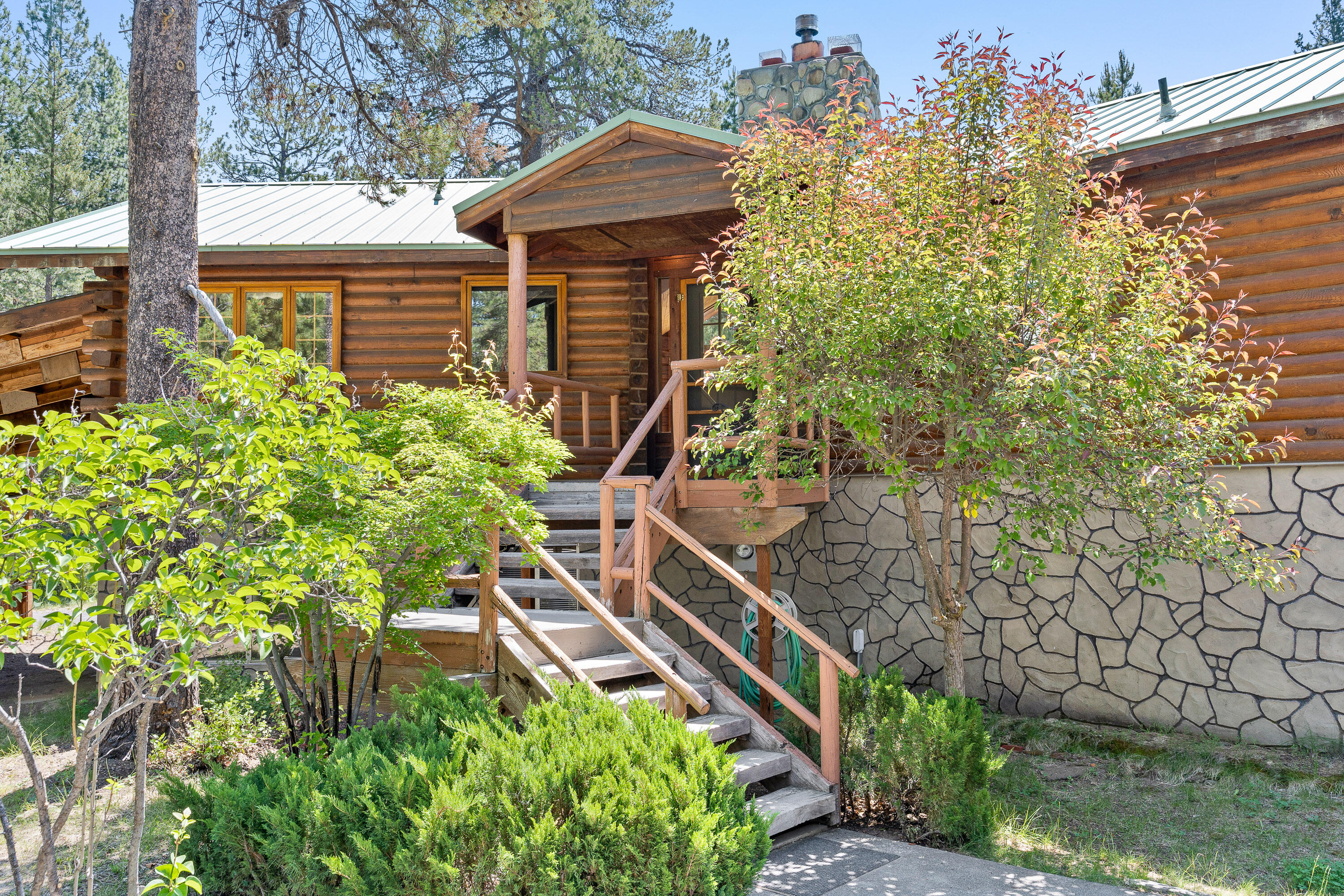56838 Spring River Drive Bend, OR 97707 - Photo 6 of 52 DSC02180