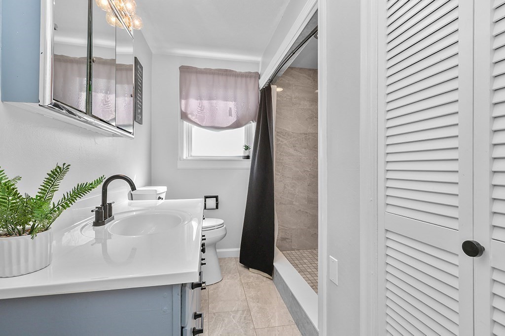 5 Bernier Lane Bellingham, MA 02019 - Photo 11 of 28