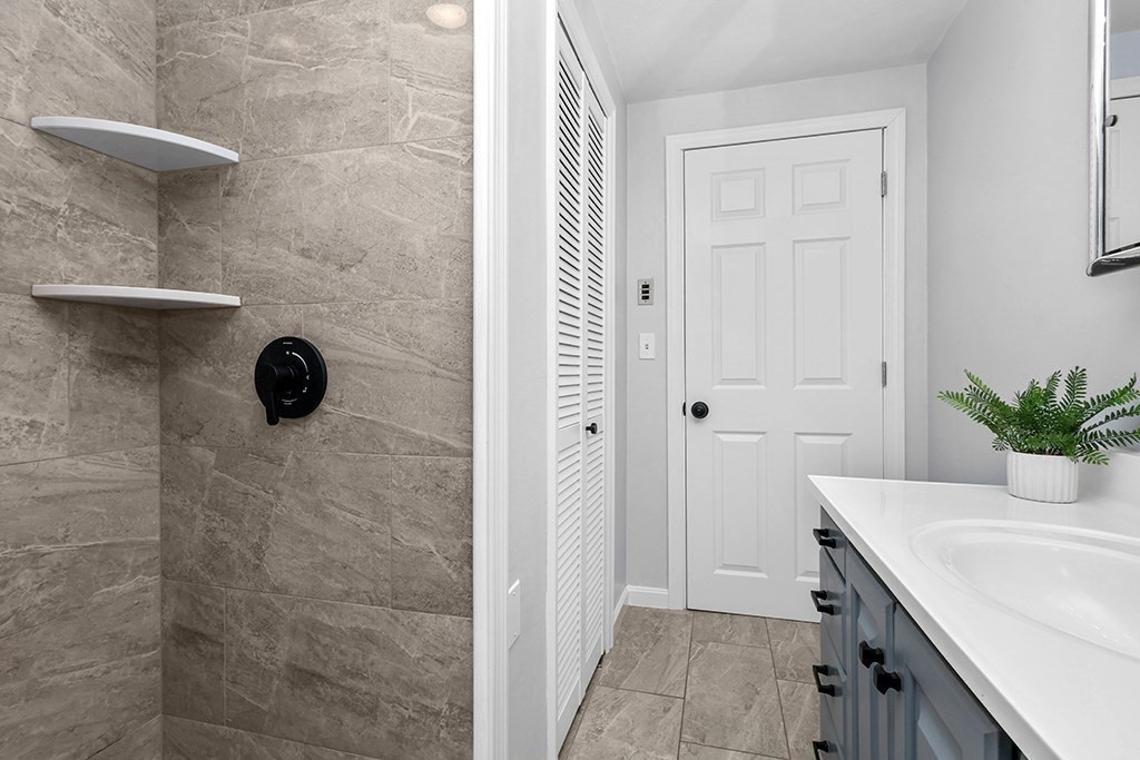 5 Bernier Lane Bellingham, MA 02019 - Photo 12 of 28