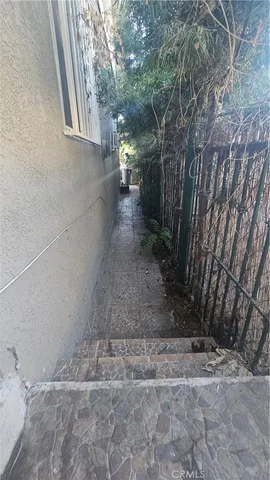 $875,000 | 736 West 41st Place, Los Angeles, CA 90037