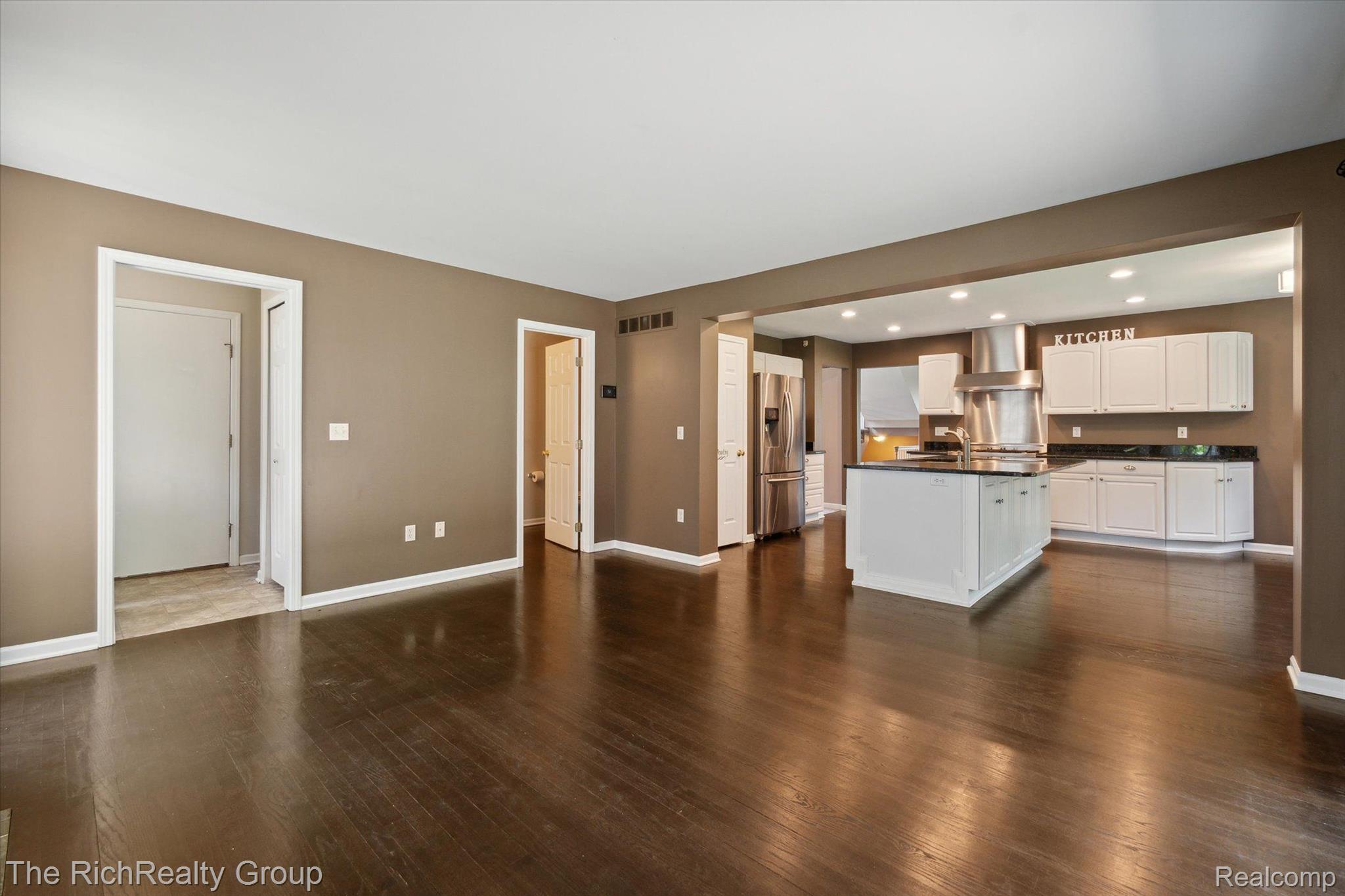 2578 Brilliance Rochester, MI 48309 - Photo 12 of 54 Gallery Image 12