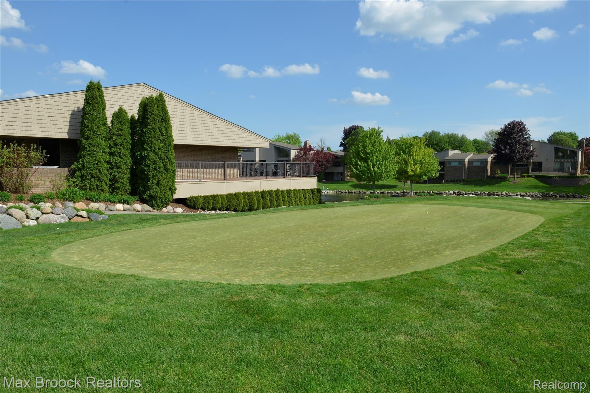 745 Augusta Drive Rochester, MI 48309 - Photo 34 of 37 What a great private 9 hole golf course!