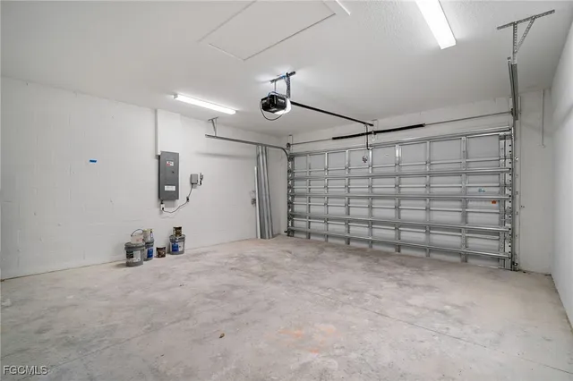 a view of empty room with ceiling fan
