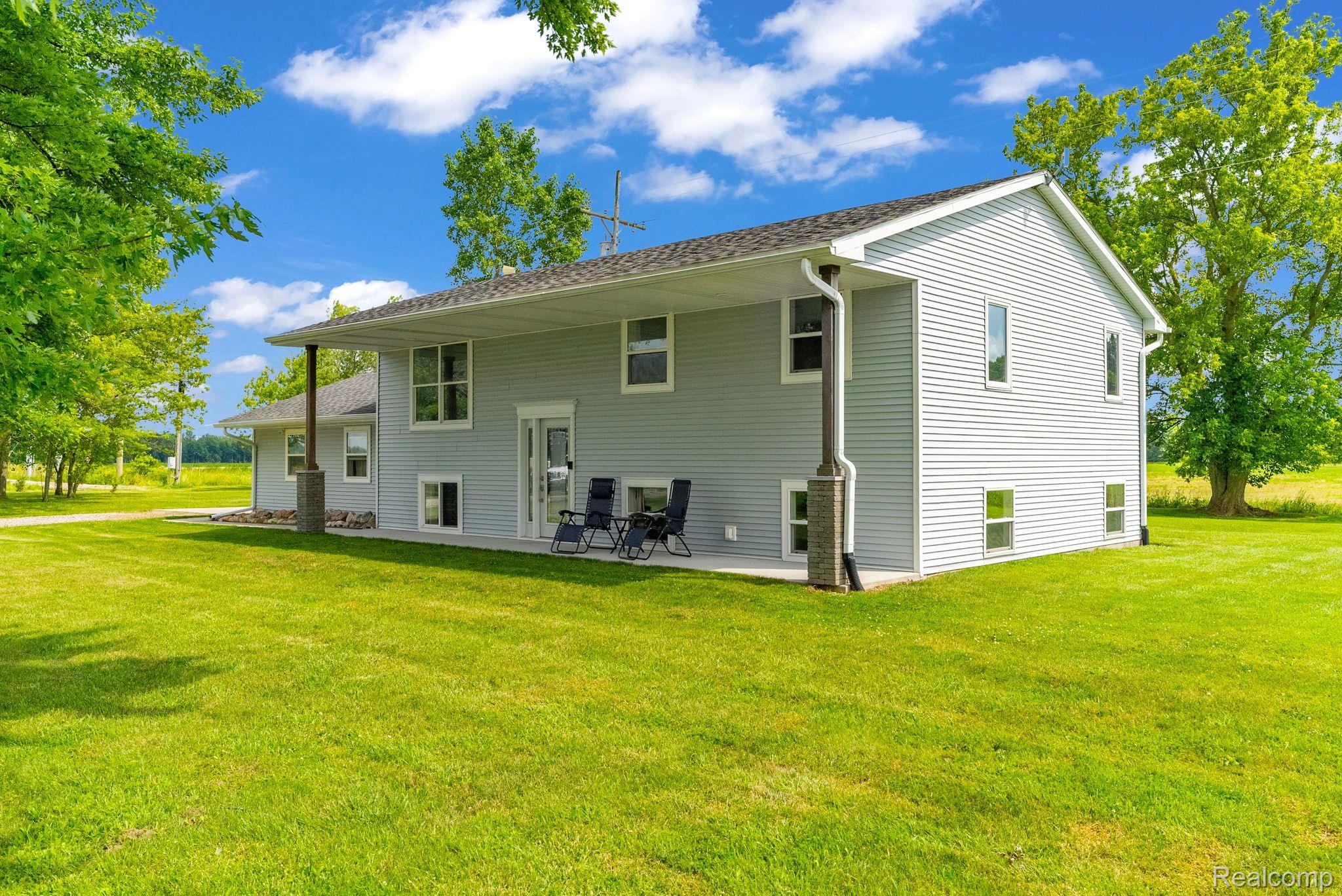 2970 Galbraith Line Road Yale, MI 48097 - Photo 4 of 47 Gallery Image 4