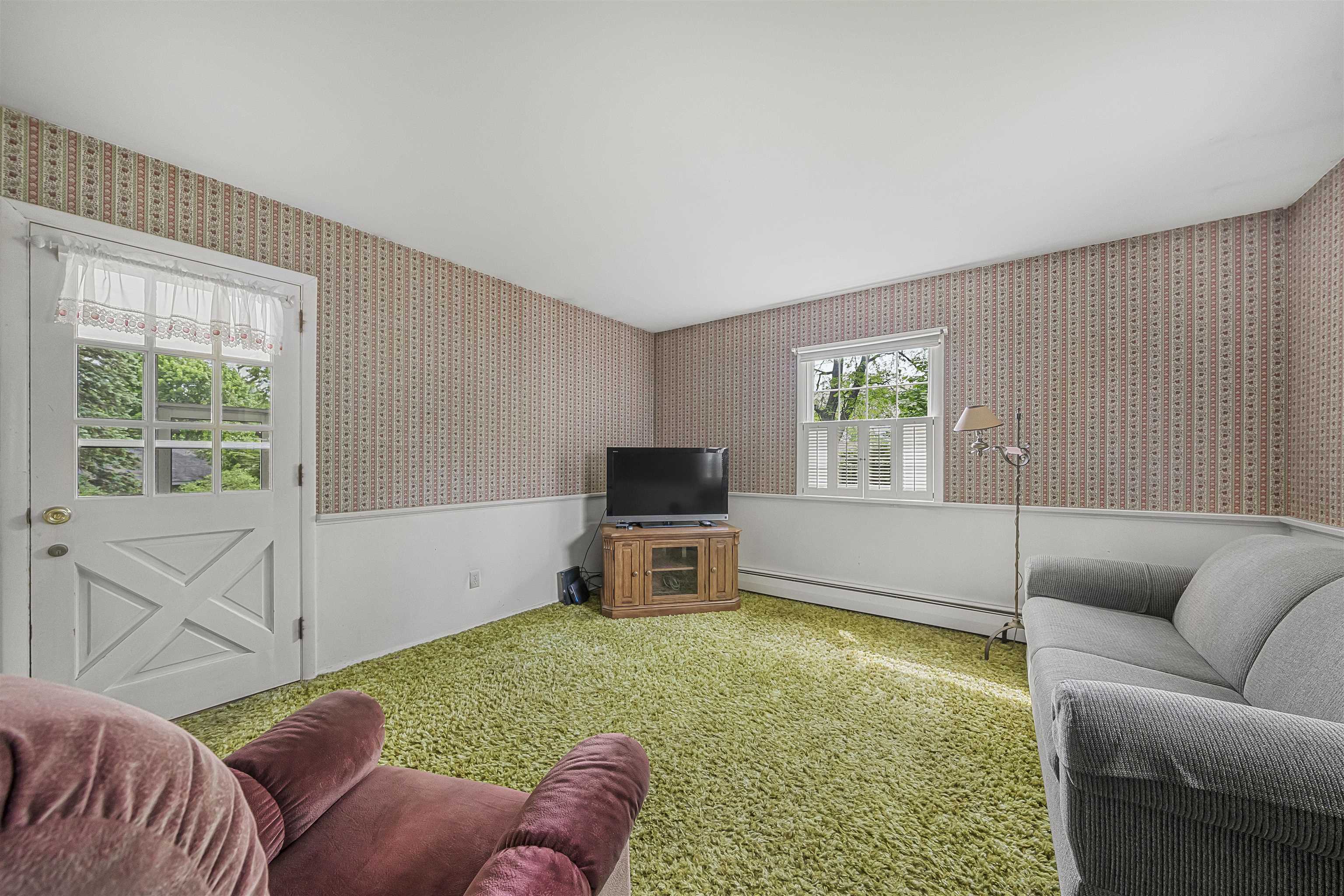 424 Crestview Street Cadillac, MI 49601 - Photo 13 of 62 1946655-dd76f15b-3d83-4c5e-b1c1-e656af0b15dd.JPG