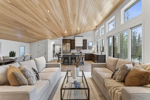 $1,795,000 | 19 Evergreen Lane, Newry, ME 04261