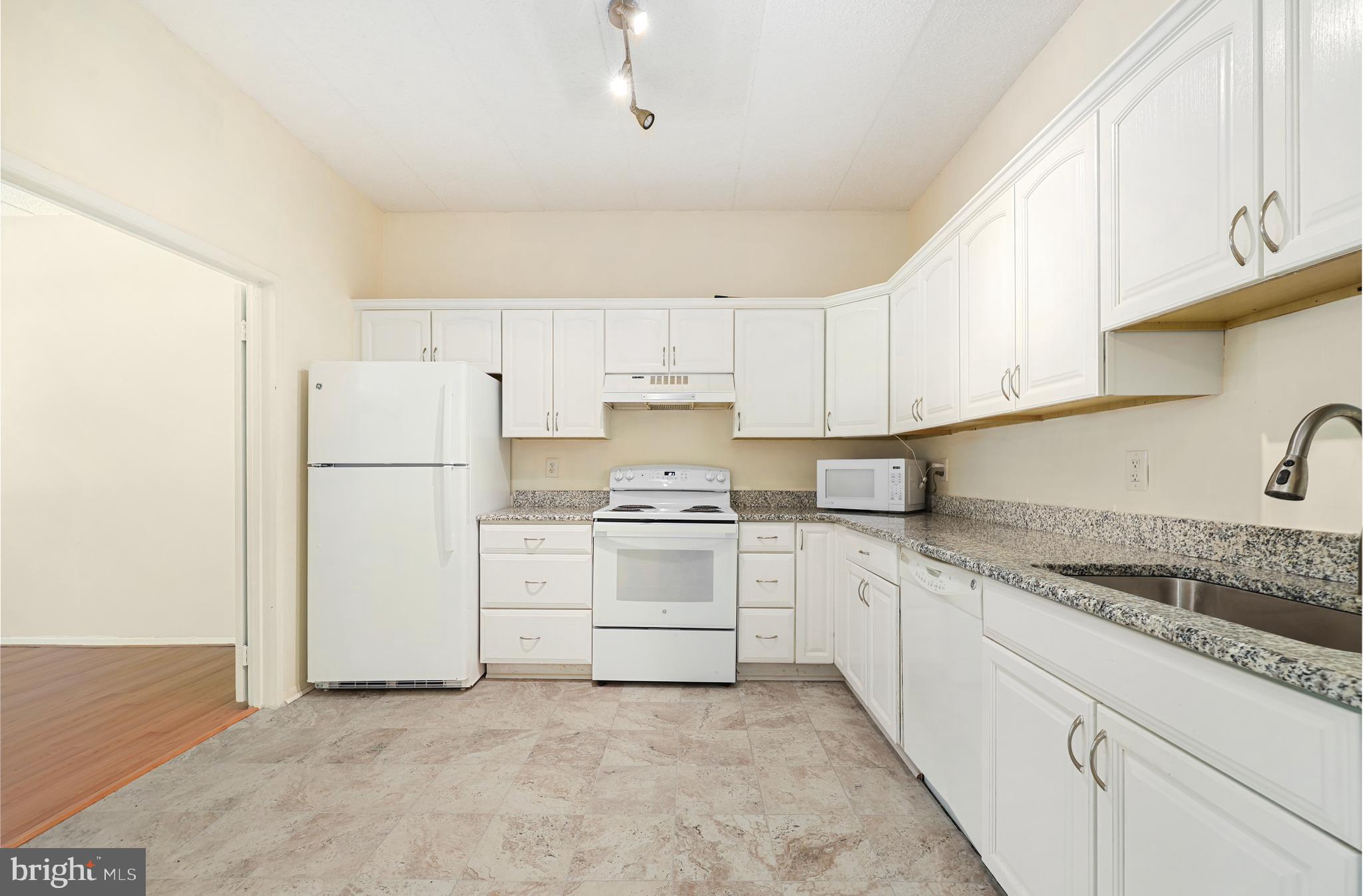 2116 Green Watch Way, Unit 10/201D Reston, VA 20191 - Photo 9 of 32
