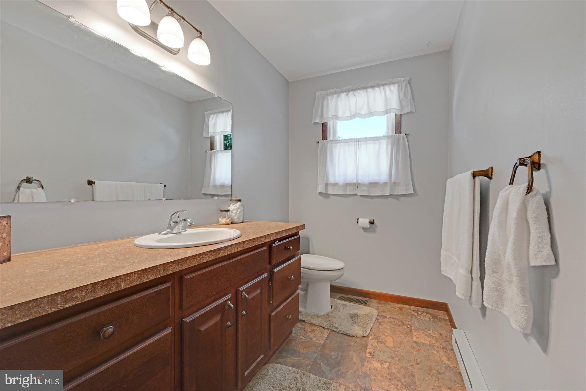 5309 Bossler Road Elizabethtown, PA 17022 - Photo 19 of 28 Full Bath